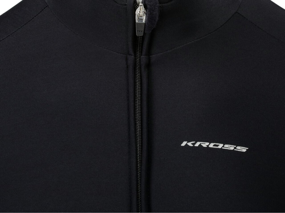 Kurtka rowerowa KROSS Grundo (rozmiar XL) Czarny przód kurtki zbliżenie na zamek osłony na górze i dole zamka błyskawicznego ochrona przed wiatrem i zapobiegają podrażnieniom skóry