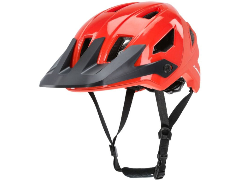 Kask rowerowy KROSS Saltare Czerwony MTB (rozmiar M) kask na białym tle widoczny od przodu pod skosem daszek chroni oczy przed słońcem deszczem i drobnymi przeszkodami skupienie precyzyjne kontrolowanie trasy bezpieczeństwo
