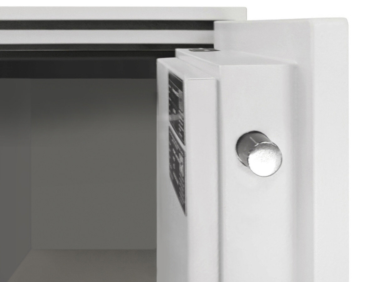 Sejf antywłamaniowy VALBERG Frs 30, drzwi, rygle, antyprzewierceniowe, stal, zbliżenie na rygle sejfu w drzwiczkach