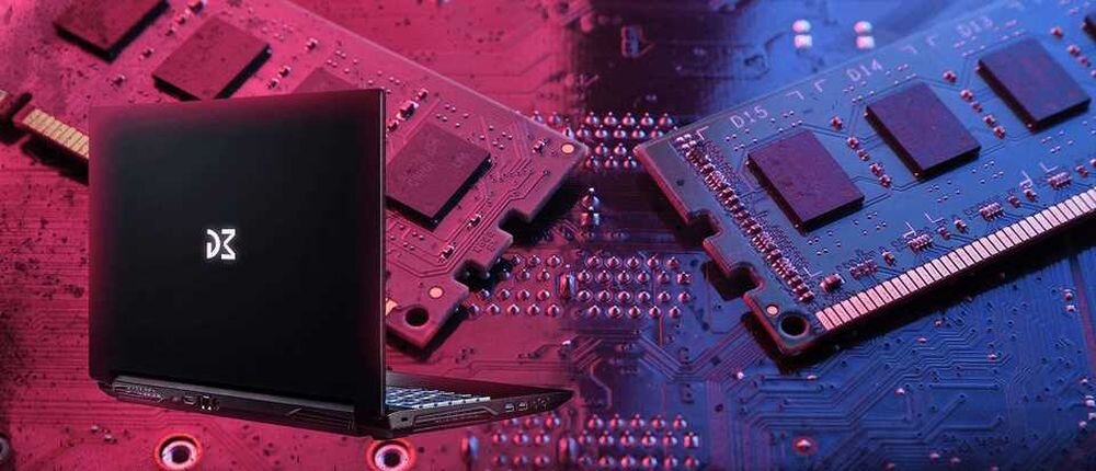 Laptop DREAMMACHINES RX5090 - Laptop DREAMMACHINES RX5090 z chipem RAM na wierzchu, symbolizujący zaawansowaną technologię i moc obliczeniową. DDR5 4800 MHz Technologia SO-DIMM