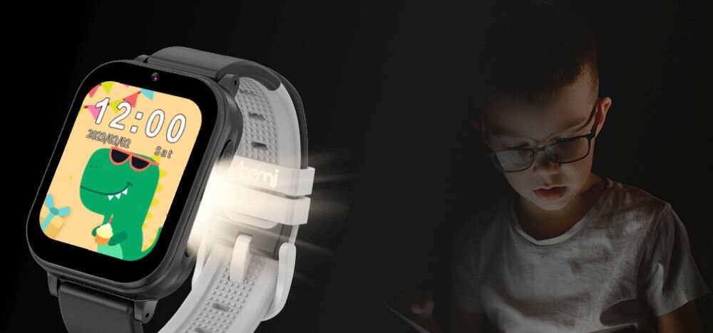 Smartwatch BEMI Kizzo dziecko używa latarki