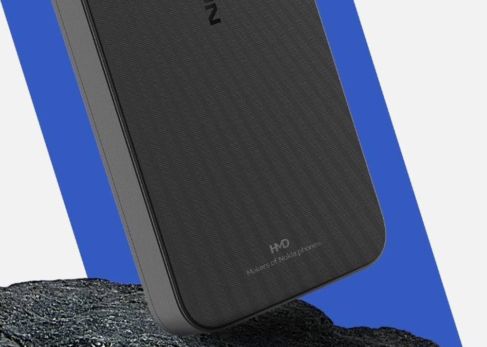Telefon NOKIA 215 2024 4G DS kadr na dół obudowy Trwałość