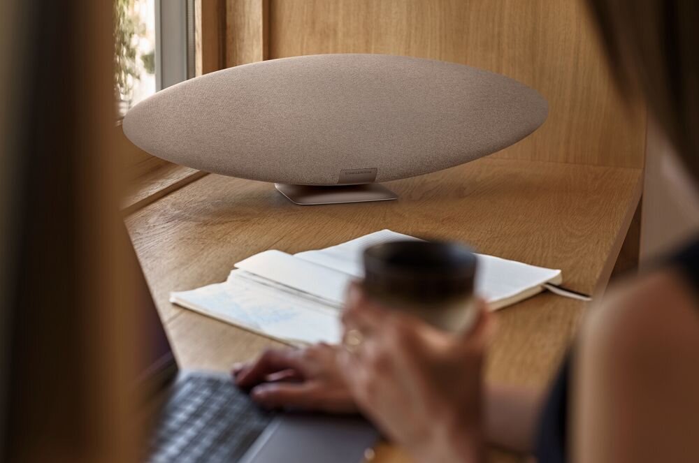 Głośnik mobilny BOWERS & WILKINS Zeppelin Pro Edition - glosnik w otoczeniu domowym bas, precyzja sygnal