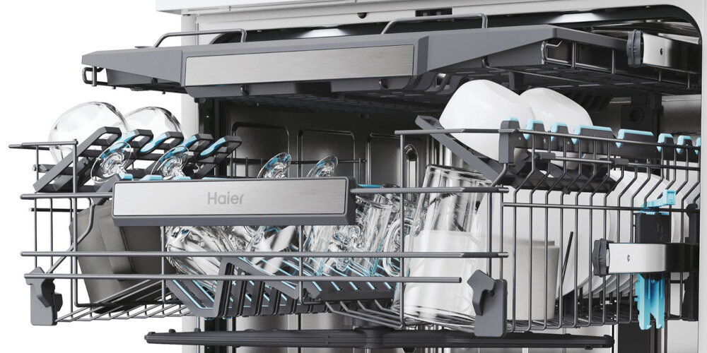 ZMYWARKA HAIER I-PRO SHINE 5 XF 6B2M3PW AI SMART zdjęcie lifestyle otwarta kosz naczynia szkło miseczki kieliszki uchwyty Regulacja górnego kosza 