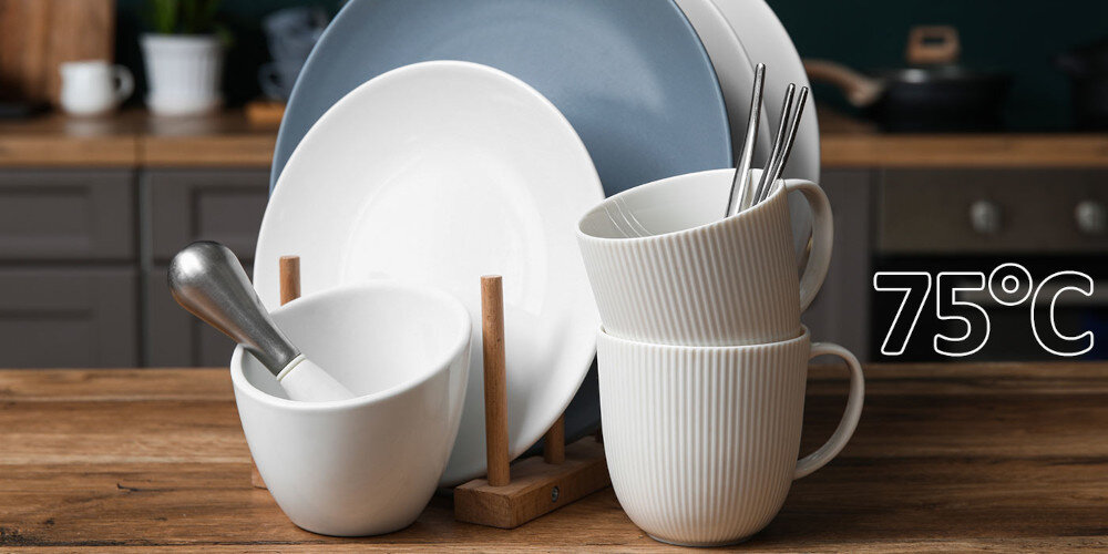 ZMYWARKA HAIER I-PRO SHINE 6 XU 4A4M4PSX AI SMART zdjęcie lifestyle kubki talerze naczynia blat kuchenny sztućce wysoka temperatura usuwanie trudnych zanieczyszczeń zabrudzeń