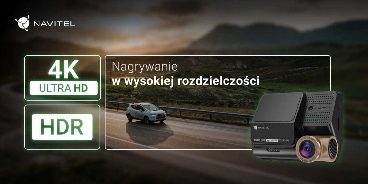 Na obrazie widoczny jest wideorejestrator NAVITEL z kamerą tylną na tle miejskiej scenerii nocą. Obok urządzenia znajdują się napisy: \'160° View angle\', \'Night Vision Pro\', \'Full HD rear camera\'.