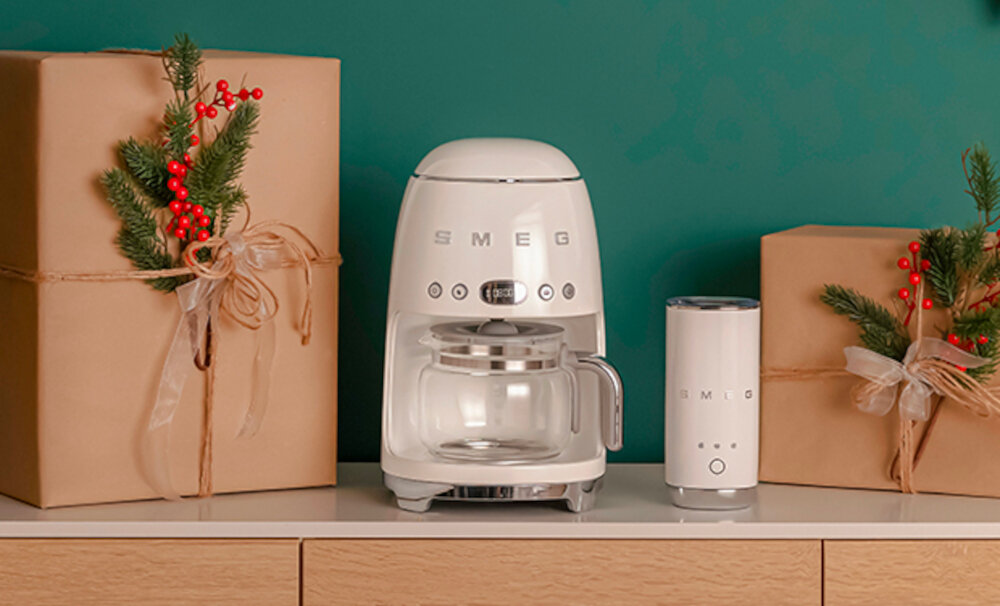 Ekspres SMEG DCF02SBMEU Dopasowanie smaku Przycisk wyboru intensywności kawa łagodna lub mocna smak dopasowanie komfort preferencje