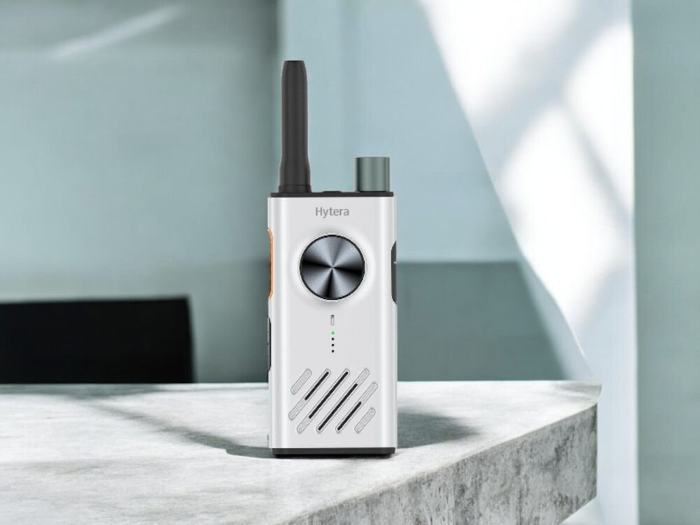 Radiotelefon HYTERA S1 UHF - Łączność bez ograniczeń, radiotelefon na blacie frontem
