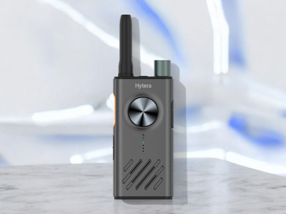 Radiotelefon HYTERA S1 UHF - Łączność bez ograniczeń, radiotelefon na blacie frontem