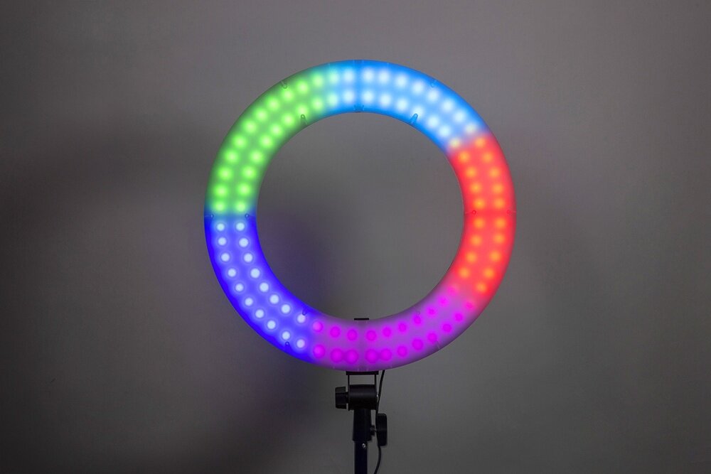 Lampa pierścieniowa LED VILTROX Weeylite WE-10S świeci różnymi kolorami
