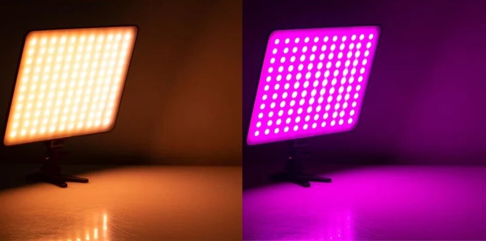 Lampa LED VILTROX Weeylite Sprite 20 świeci na pomarańczowo i różowo