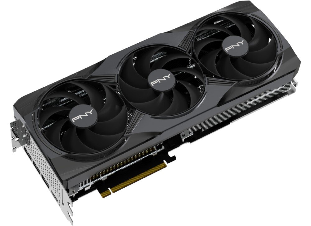 Karta graficzna PNY GeForce RTX 5080 OC Triple Fan 16GB Zbliżenie na kartę graficzną w czarnej obudowie z trzema wentylatorami i masywnym radiatorem. Widoczna metalowa konstrukcja i otwory wentylacyjne, parametry, układ graficzny, wydajność