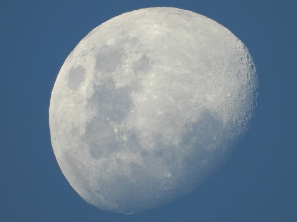Aparat NIKON Coolpix P1100 księżyc