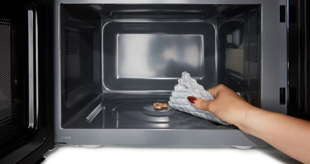 KUCHENKA MIKROFALOWA HISENSE H20MOBP1HI Łatwe czyszczenie prosta obsłyga łatwe czyszczenie bezpieczeństwo przyjemność komfort