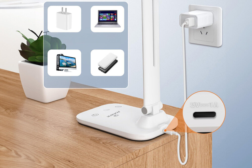 Lampka biurkowa HAWK HW-LAMP01 lampk na biurku podłączona za pomocą kabla do gniazdka elektrycznego napięcie 5 V DC port USB-C możliwości podłączenia do różnych źródeł zasilania kabel USB-A/USB-C zasilacz pełna wygoda użytkowania