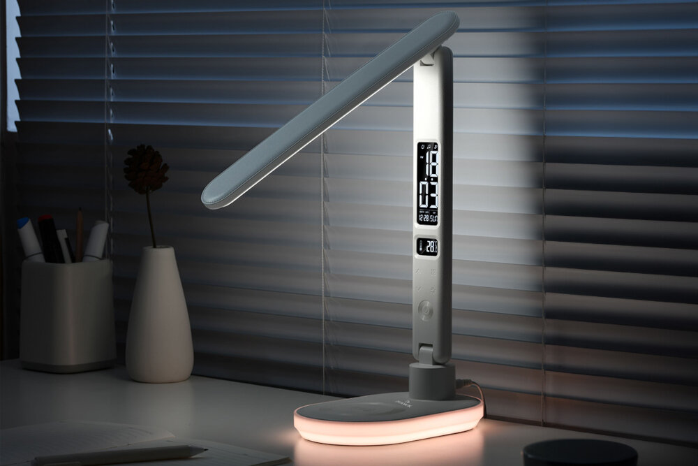 Lampka biurkowa HAWK HW-LAMP03 lampka na blacie z podświetloną podstawą światło RGB umieszczone w podstawie dynamiczne efekty świetlne funkcja delikatnej lampki nocnej