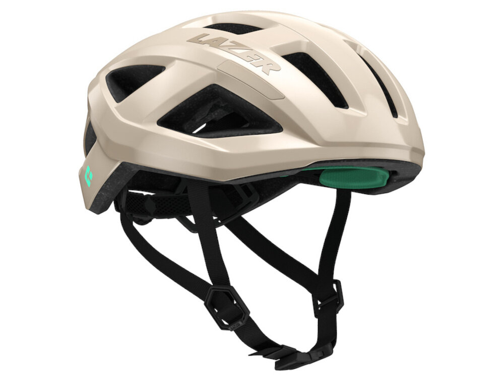 Kask rowerowy LAZER Tonic KinetiCore Beżowy Szosowy (rozmiar S) kask na białym tle widoczny od przodu pod skosem rekreacyjnych kolarzach lekkiej konstrukcji z poliwęglanu wewnętrznej warstwie EPS skuteczną ochronę przy zachowaniu wygody użytkowania Strefa kontrolowanego zgniotu ogranicza ryzyko kontuzji poczucie kontroli podczas jazdy