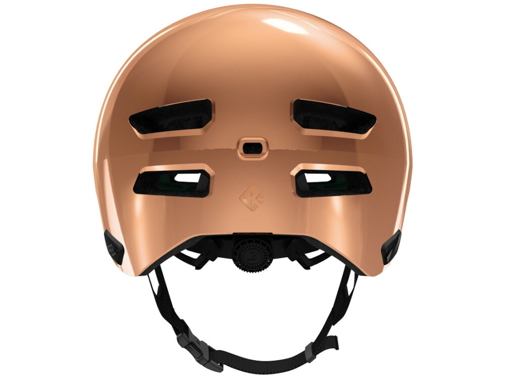 Kask rowerowy LAZER Maze KinetiCore Miedziany Miejski (rozmiar S/M) kask na białym tle widoczny od tyłu miejsce do zamontowania opcjonalnej lampki LED zwiększa widoczność po zmroku i w warunkach ograniczonego oświetlenia bezpieczeństwo w ruchu miejskim