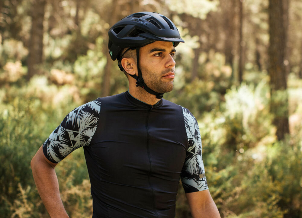 Kask rowerowy LAZER Cerro KinetiCore Niebiesko-pomarańczowy MTB (rozmiar L) siatka na owady kanały wentylacyjne