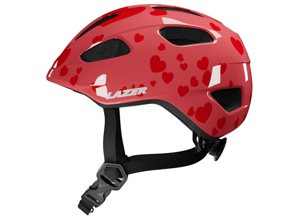Kask rowerowy LAZER Nutz KinetiCore 2.0 Czerwony dla Dzieci (rozmiar 50-56) kask na białym tle widoczny z boku wnętrze kasku wyposażono w miękką wyściółkę materiał EPS skutecznie pochłania energię waga około 240 g homologacje CE EN 1078 i CPSC spełnienie norm bezpieczeństwa kask został przetestowany pod kątem realnych zagrożeń zapewnia ochronę na poziomie wymaganym podczas jazdy po drogach publicznych