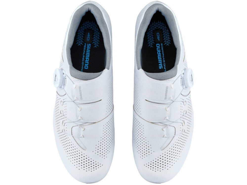 Buty rowerowe SHIMANO SH-RC302 Biały rozmiar 37 para butów na białym tle widoczna z góry w rozmiarze 37 dla kobiet jeżdżących na rowerach szosowych przemyślana konstrukcja redukują uczucie zmęczenia