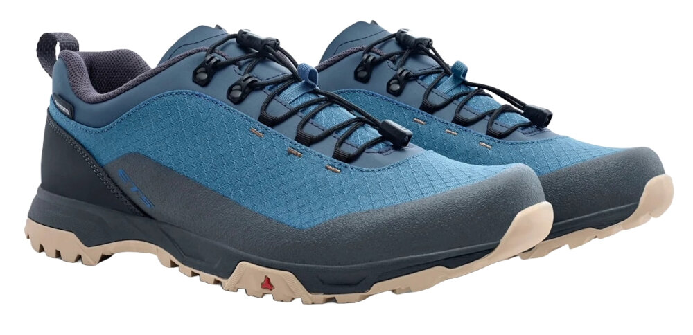 Buty rowerowe SHIMANO SH-ET501 Niebieski rozmiar 47 para butów na białym tle komfort wydajność uniwersalność przemyślana konstrukcja wysoka jakość materiałów długość wkładki wynosi 30 cm