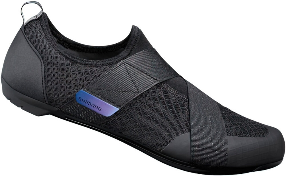 Buty rowerowe SHIMANO SH-IC100 Czarny rozmiar 41 prawy but widoczny z boku zdjęcie na białym tle w kolorze czarnym dla entuzjastów kolarstwa do jazdy na trenażerach komfortowe dopasowanie optymalna przewiewność rozmiar 41 długość wkładki 25,5-26 cm