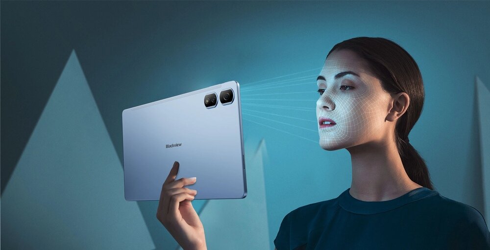 Tablet BLACKVIEW Tab 16 Pro kobieta skanuje twarz, Przedni aparat 8 MP selfie skan twarzy