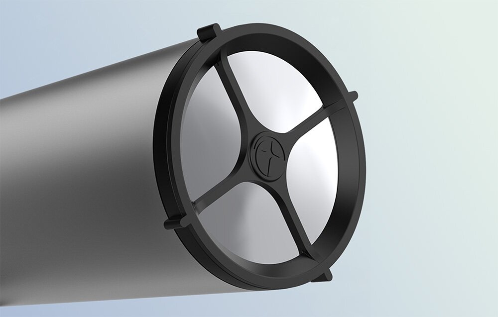Filtr słoneczny UNISTELLAR do teleskopów eVscope 2-eQuinox 2 zbliżenie na obiektywie