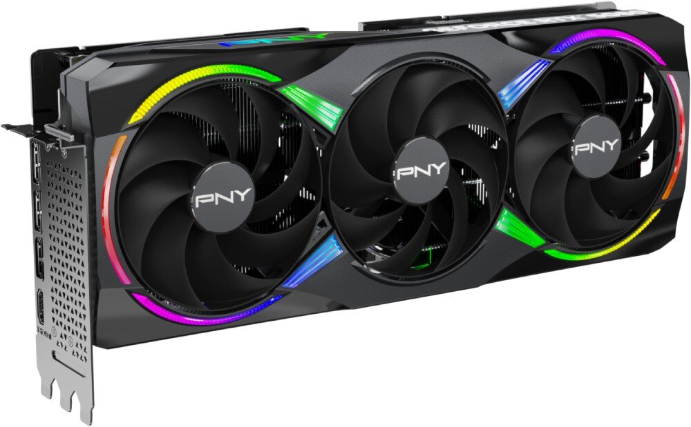 Karta graficzna PNY GeForce RTX 5090 ARGB OC 32GB Widok karty z innej perspektywy, ukazujący jej grubość i budowę chłodzenia, pamięć VRAM, przepustowość pamięci, obsługiwana rozdzielczość