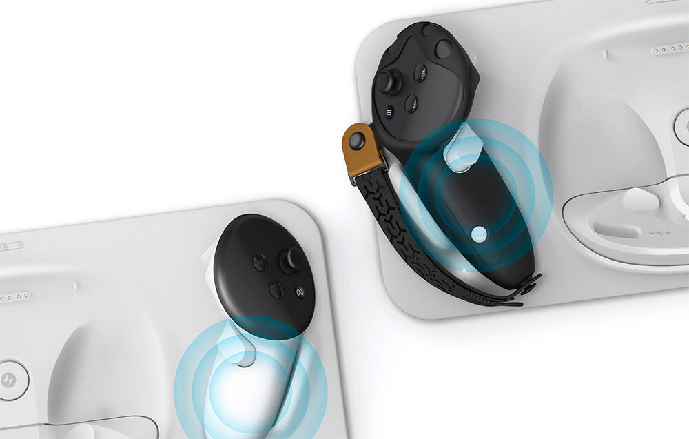 Stacja ładująca BOBOVR D3

			zbliżenie na kontrolery w gripach położone w stacji ładowania jasne tło bezprzewodowe ładowanie brak potrzeby ściągania gripów wygoda