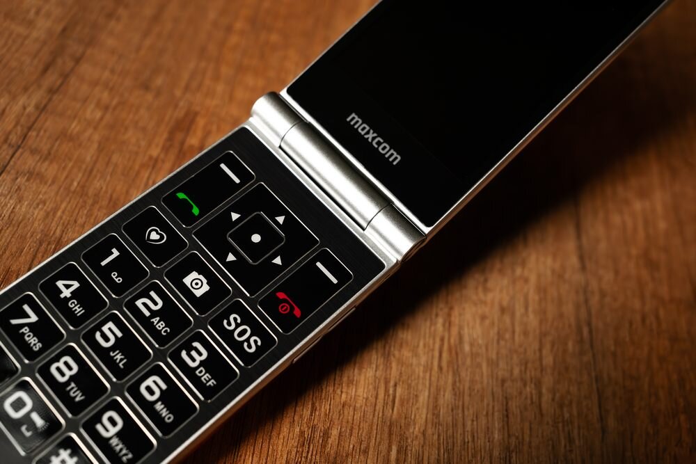 Telefon MAXCOM Comfort MM835 4G klawiatura