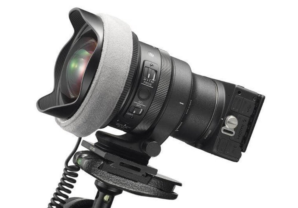 Obiektyw SIGMA A 14 mm f-1.4 DG DN przód dostosowany do grzałki zapobieganie roszeniu