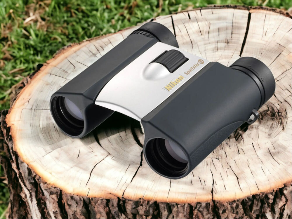 Lornetka NIKON Sportstar 8x25 szerokie pole widzenia, wodoszczelnosc do 2 m przez 5 min, o-ring, wypełnienie azotem, soczewki wielowarstwowe antyodblaskowe