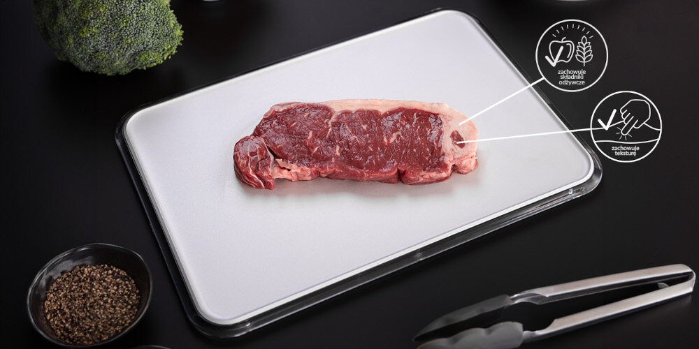 ALUMINIOWA TACA DO ZAMRAŻARKI HAIER FRESHER PAD HAFRESHERPAD zdjęcie lifestyle mięso ikony grafiki blat czarne tło Pełnia wartości odżywczych zapobiega utracie składników odżywczych błyskawiczny proces zamrażania