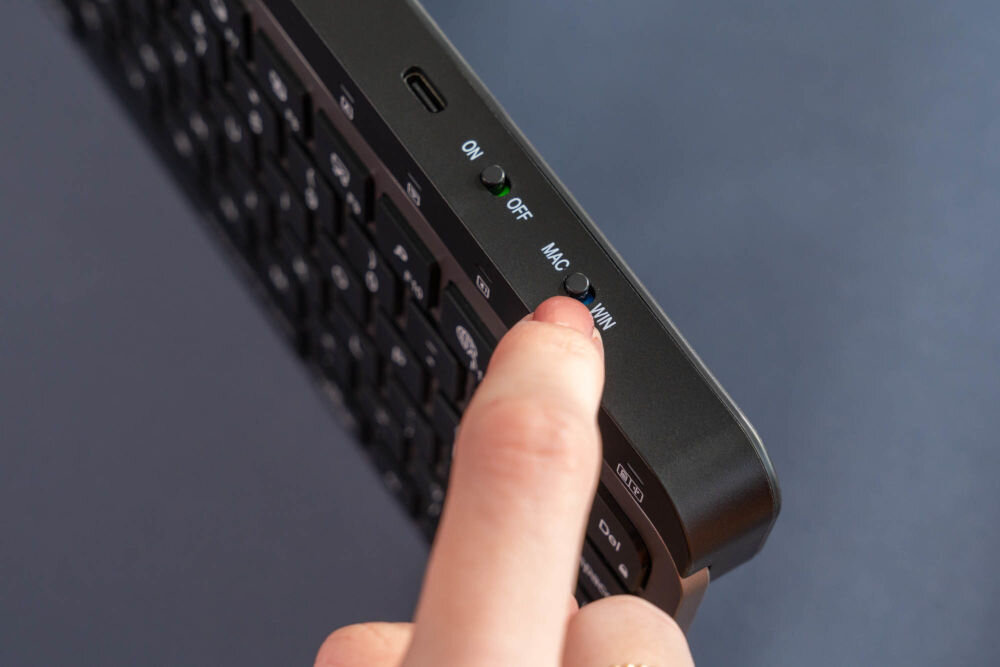 Klawiatura XQUANTUM WK510K Wireless pokazanie dostępnej łączności Bluetooth 2.4GHz USB-C wieloplatformowa kompatybilność QWERTY