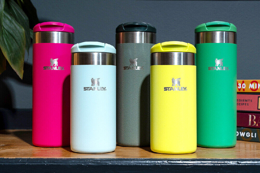 Kubek termiczny STANLEY AeroLight Zielony 470 ml wygląd prezentacja wizualizacja design Wygoda nawodnienia