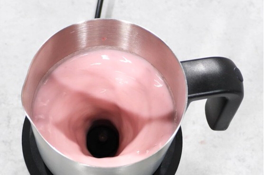 Spieniacz CASO Crema & Choco 1665 Czarny Precyzyjna kontrola temperatury napoje mleczne i roślinne aromat i smak napój ciepły lub zimny preferencje