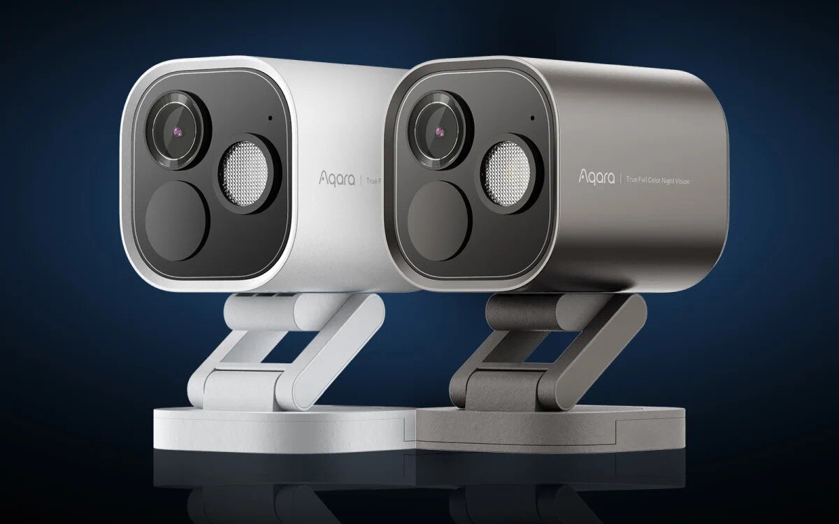 Kamera AQARA Camera Hub G5 Pro Zewnętrzna, Wi-Fi Biały, syrena, AI, aplikacje, ochrona, 2 kamery stoją pionowo prawo skos frontem na czarnym tle