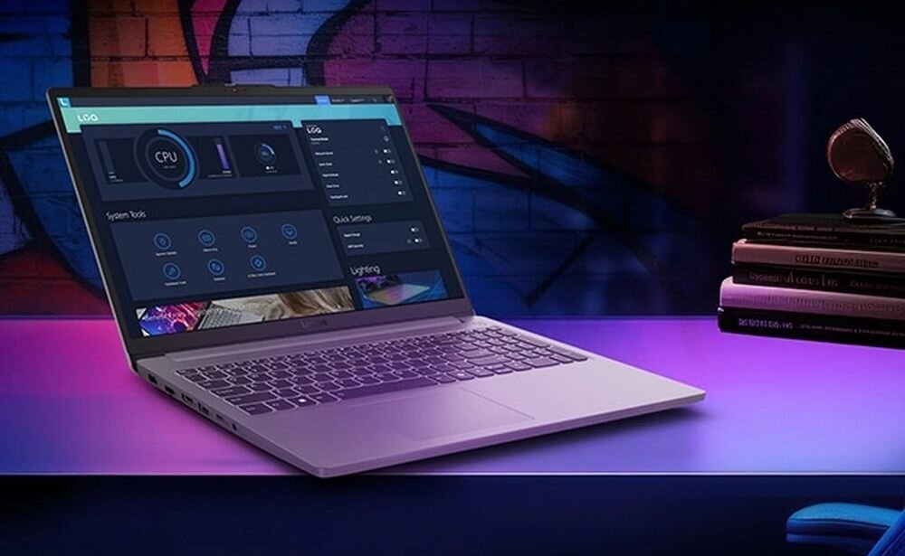 Laptop z włączoną aplikacją LENOVO Vantage. - Aplikacja Lenovo Vantage