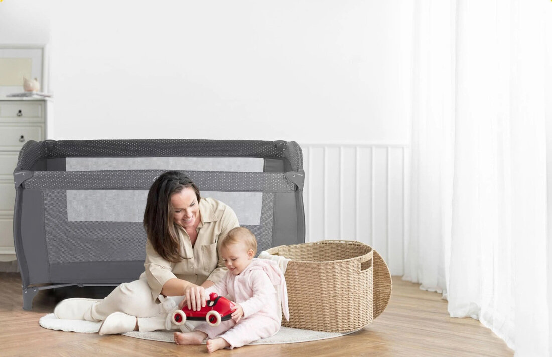 Łóżeczko turystyczne RICOKIDS RK-242 Antracytowy wygląd design prezentacja wizualizacja Komfort i bezpieczeństwo dziecka Przemyślane rozwiązanie