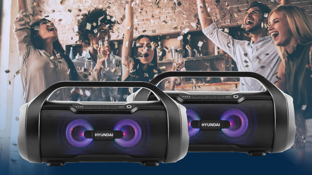 Głośnik mobilny HYUNDAI BTS40B TWS stereo bezprzewodowe połączenie imprezy plenerowe, dwa głośniki od frontu, osoby bawiące się na imprezie w rytm muzyki