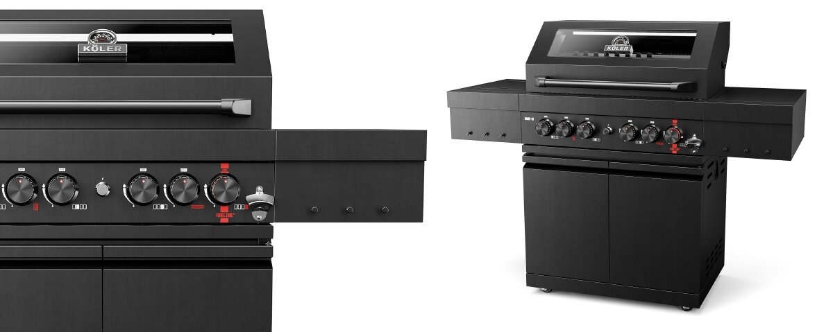 Czarny grill gazowy z logo \'KOLER\' na pokrywie, posiada pięć pokręteł regulacyjnych i dodatkowy palnik boczny. Grill stoi na dwóch drzwiczkach, a jego powierzchnia robocza jest szeroka i płaska.