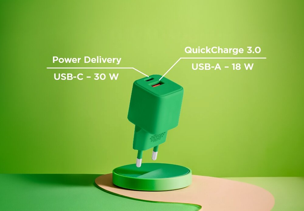 Ładowarka sieciowa COLORUM CLS30-AC-04 30W Zielony lifestyle wizualizacja opis wejść wtyczka Szybkie ładowanie szereg zabezpieczeń Power Delivery QuickCharge