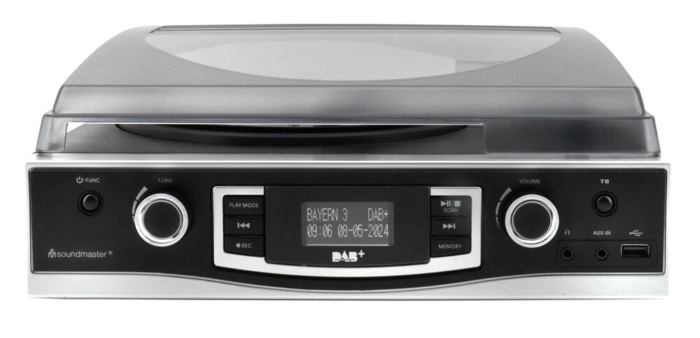 Gramofon SOUNDMASTER PL590SW z wbudowanymi głośnikami stereo 2x1,5W RMS i niskim poborem mocy, gramofon od frontu na białym tle