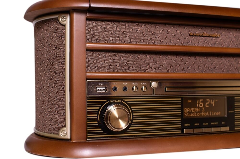 Gramofon SOUNDMASTER NR565DAB wymiary 414x345x215 mm waga 7 kg pobór mocy 30 W, kadr gramofonu na białym tle