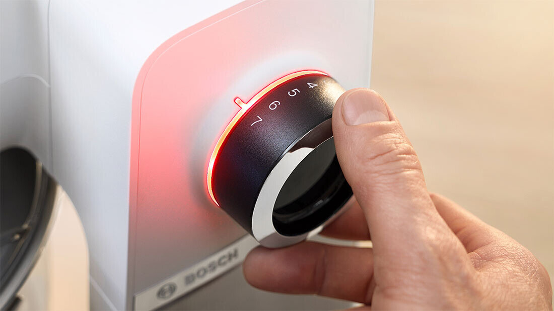 Robot kuchenny planetarny BOSCH MUMS6EW22 z wagą, timerem, blenderem kielichowym i rozdrabniaczem 7 stopniowa regulacja prędkości funkcja PULSE