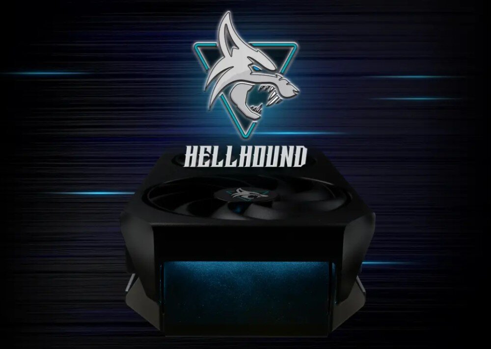 Karta graficzna POWERCOLOR Radeon RX 9070 XT Hellhound 16GB Logo przedstawiające głowę wilka z otwartym pyskiem na tle trójkąta, poniżej napis 'Hellhound', w tle rozmyte niebieskie linie i fragment obudowy karty graficznej z podświetleniem, opis