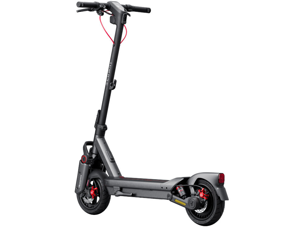 Hulajnoga elektryczna SEGWAY Ninebot Max G3 D 80km 2000W 2 amortyzatory 11 cali Czarny hulajnoga na białym tle widoczna od tyłu pod skosem system SegRide™ Stability Enhancement System wspiera kontrolę podczas jazdy przy dużych prędkościach ostrych zakrętach na śliskich nawierzchniach równowaga między zwrotnością a stabilnością jazda pewna i komfortowa