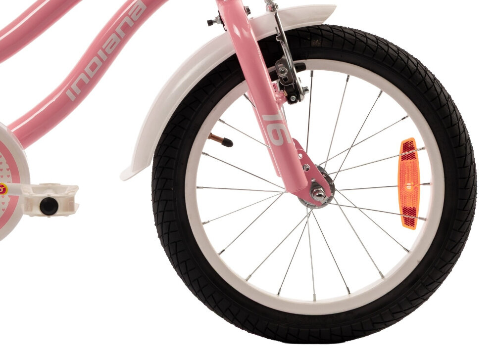 Rower dziecięcy INDIANA Pretty 16 cali dla dziewczynki Różowy zbliżenie na przednie koło widoczny błotnik koła w rozmiarze 16 cali stalowe obręcze opony są stabilnie trzymane bezpieczna jazda błotniki ochrona przed zachlapaniem błotem regularne sprawdzanie ciśnienia powietrza wartość na bocznej części opony